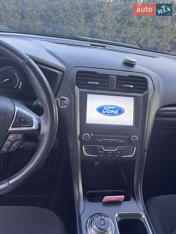 Седан Ford Fusion 2017 в Києві