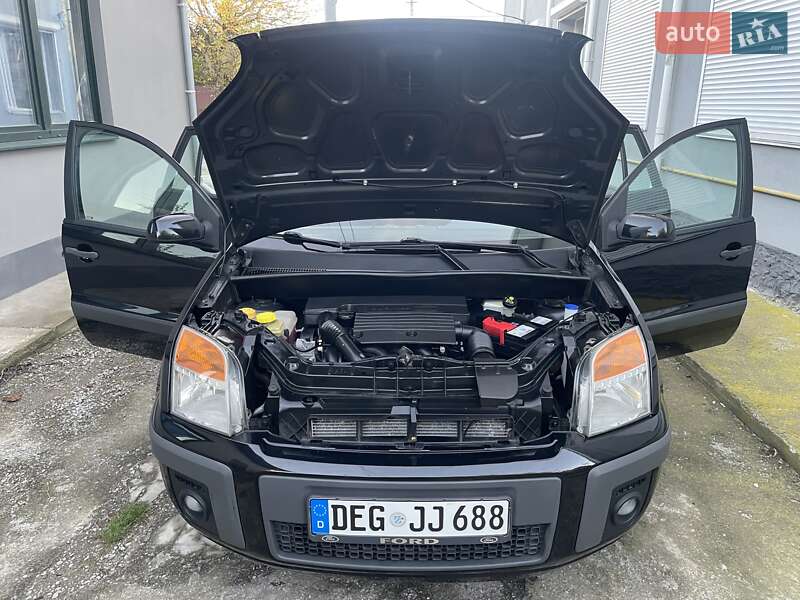 Хэтчбек Ford Fusion 2008 в Виннице