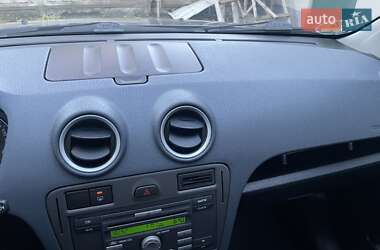 Хетчбек Ford Fusion 2008 в 