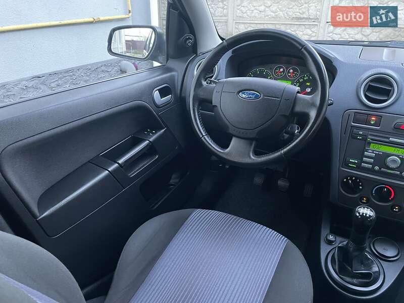 Хэтчбек Ford Fusion 2008 в Виннице