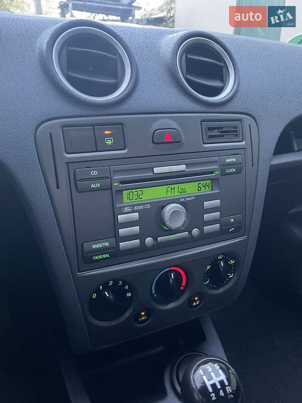 Хэтчбек Ford Fusion 2008 в Виннице