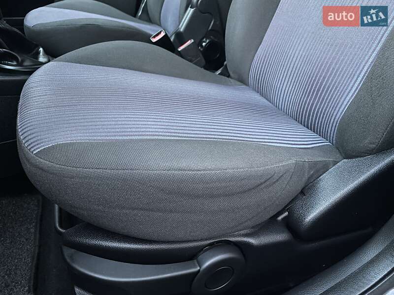 Хэтчбек Ford Fusion 2008 в Виннице
