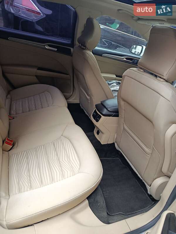 Седан Ford Fusion 2015 в Львове