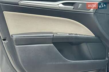 Седан Ford Fusion 2019 в 
