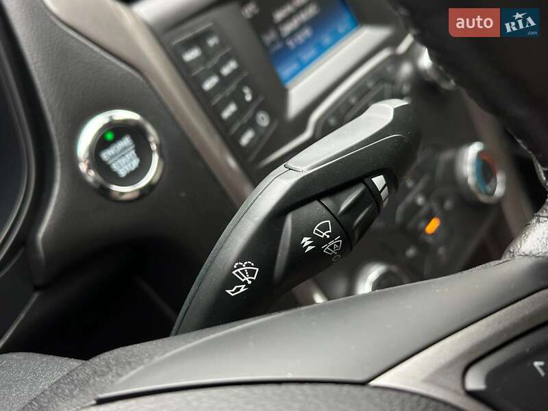 Седан Ford Fusion 2019 в Одесі