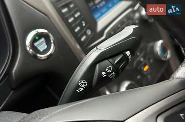 Седан Ford Fusion 2019 в 