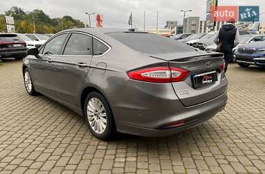 Седан Ford Fusion 2013 в 