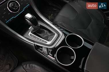 Седан Ford Fusion 2013 в 