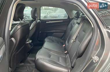 Седан Ford Fusion 2013 в 