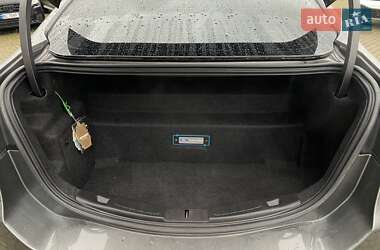 Седан Ford Fusion 2013 в 
