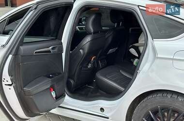 Седан Ford Fusion 2016 в 