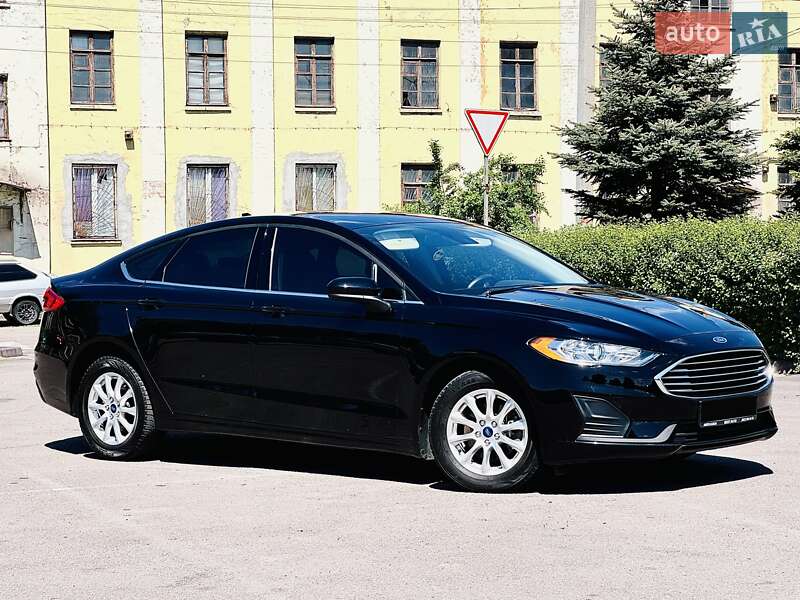 Седан Ford Fusion 2020 в Днепре
