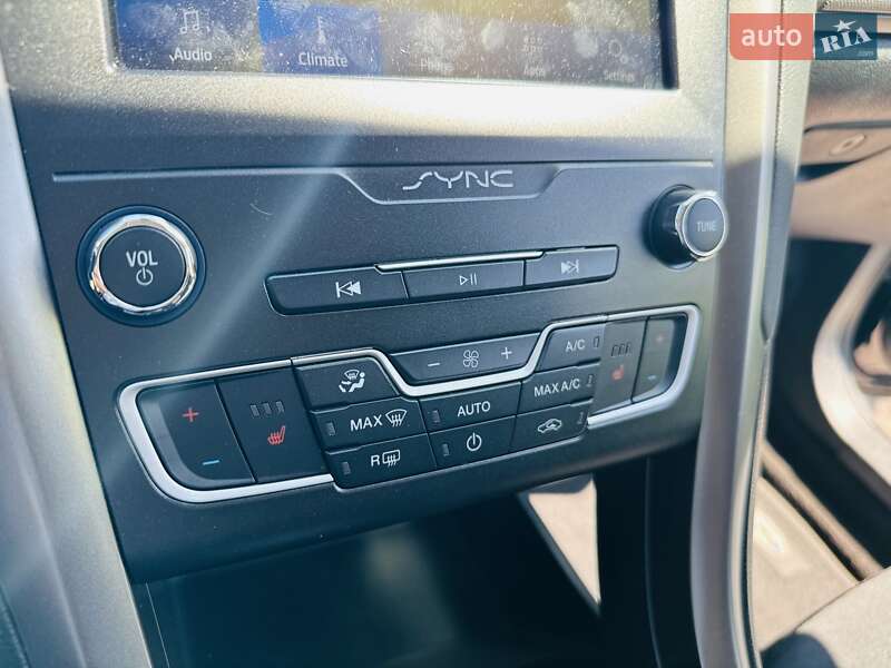 Седан Ford Fusion 2020 в Днепре