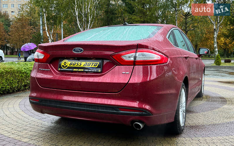 Седан Ford Fusion 2013 в Львове