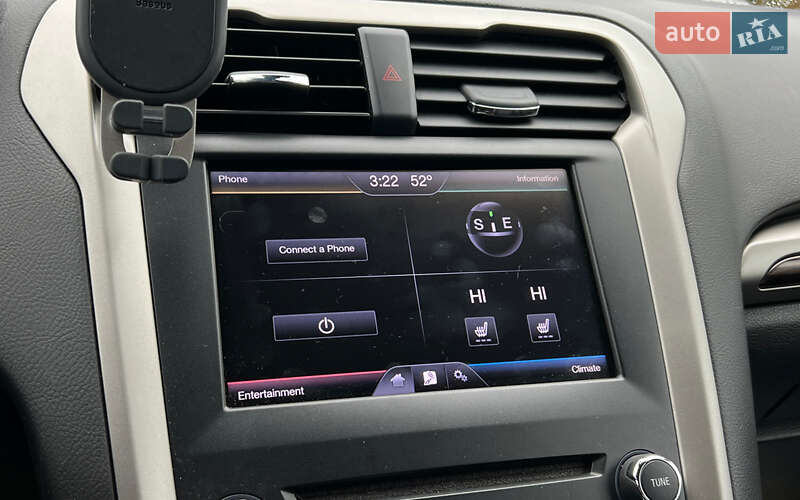 Седан Ford Fusion 2013 в Львове