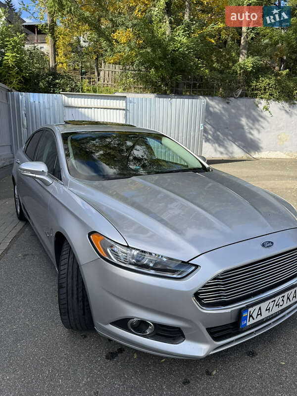 Седан Ford Fusion 2016 в Києві