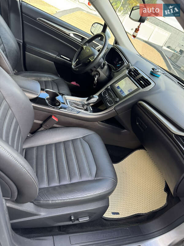 Седан Ford Fusion 2016 в Києві