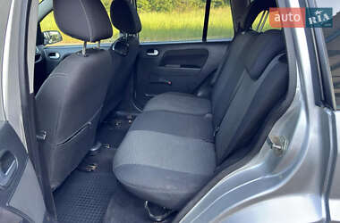 Хэтчбек Ford Fusion 2006 в 