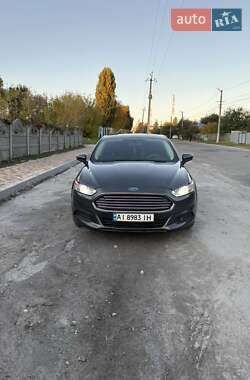 Седан Ford Fusion 2015 в 