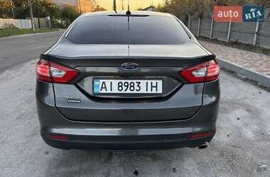 Седан Ford Fusion 2015 в 