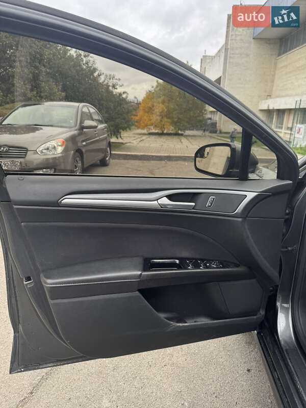 Седан Ford Fusion 2015 в Киеве