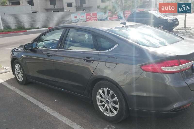 Ford Fusion 2017