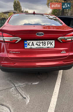 Седан Ford Fusion 2020 в 