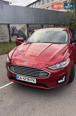 Седан Ford Fusion 2020 в 