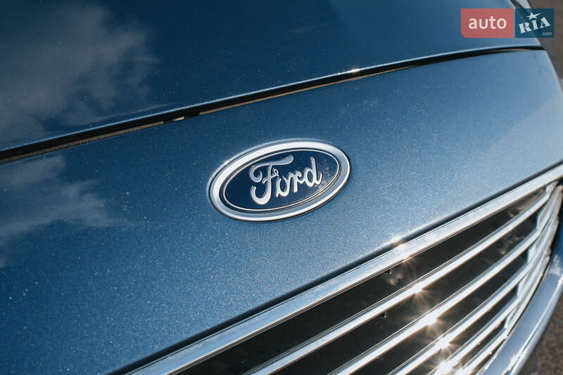 Седан Ford Fusion 2018 в Рівному