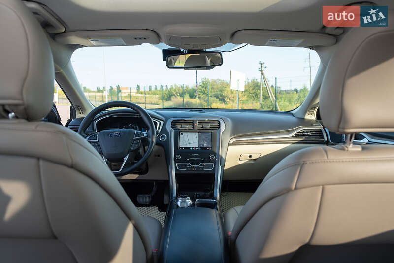 Седан Ford Fusion 2018 в Рівному