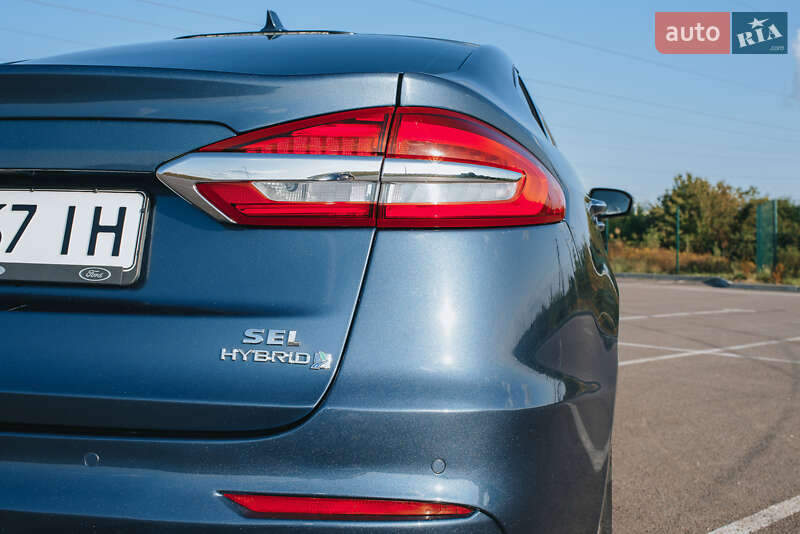 Седан Ford Fusion 2018 в Рівному