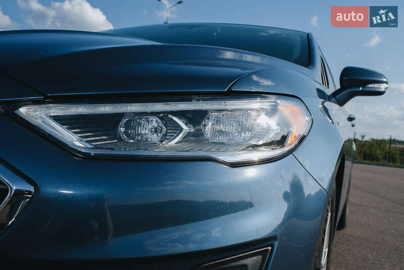 Седан Ford Fusion 2018 в Рівному