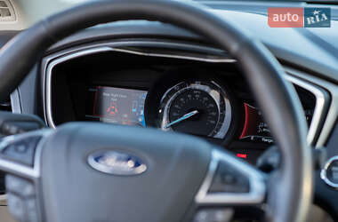 Седан Ford Fusion 2018 в 