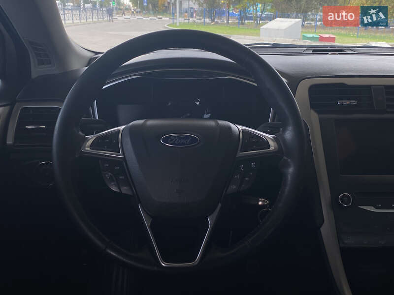 Седан Ford Fusion 2015 в Николаеве фото 10 Седан Ford Fusion 2015 в Николаеве