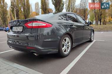 Седан Ford Fusion 2015 в 