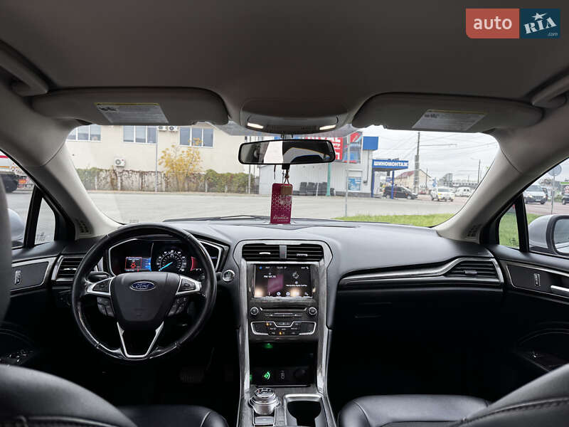 Седан Ford Fusion 2016 в Житомирі