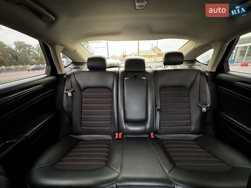 Седан Ford Fusion 2016 в Житомирі