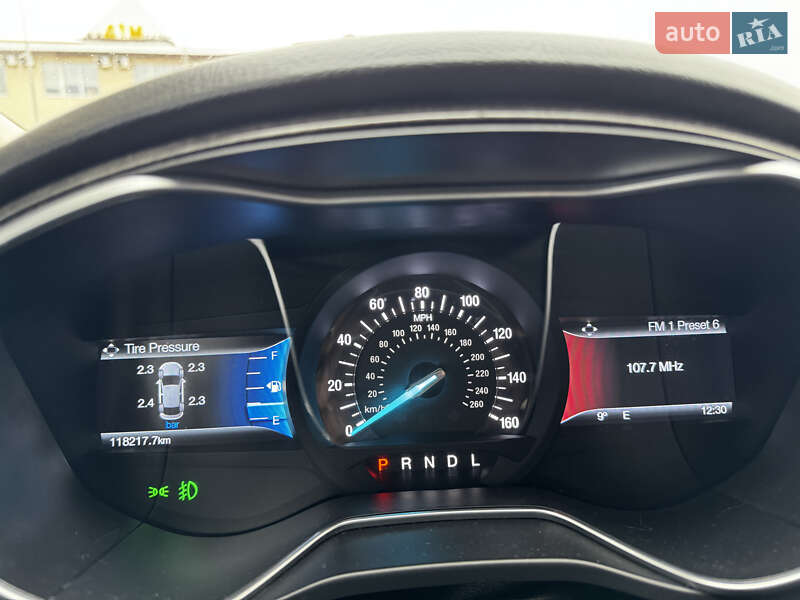 Седан Ford Fusion 2016 в Житомирі
