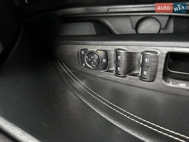 Седан Ford Fusion 2016 в Житомирі