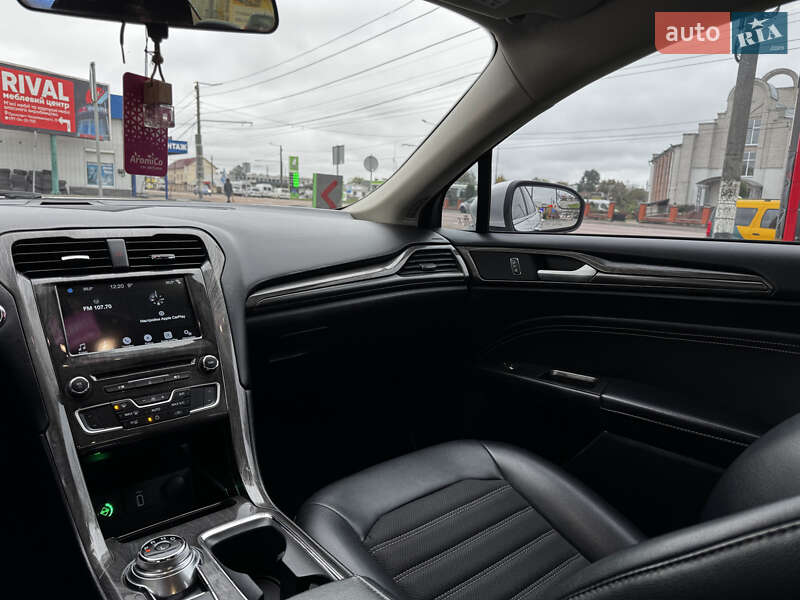 Седан Ford Fusion 2016 в Житомирі