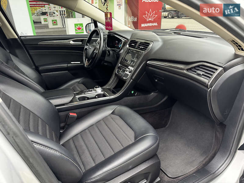 Седан Ford Fusion 2016 в Житомирі