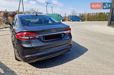 Седан Ford Fusion 2018 в 
