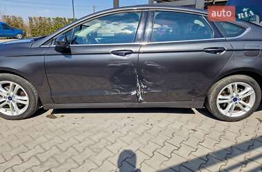 Седан Ford Fusion 2018 в 