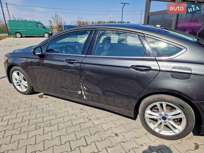 Седан Ford Fusion 2018 в Одесі