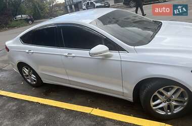 Седан Ford Fusion 2013 в 