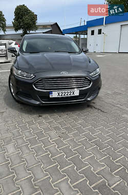 Седан Ford Fusion 2014 в Ромнах