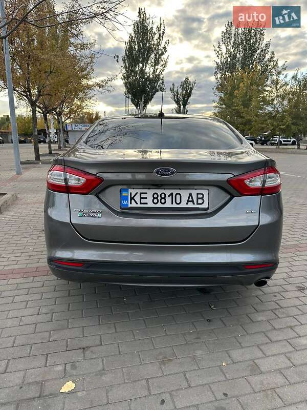 Седан Ford Fusion 2013 в Днепре