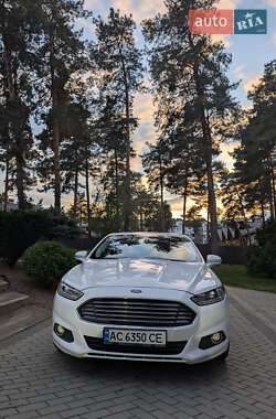 Седан Ford Fusion 2014 в 