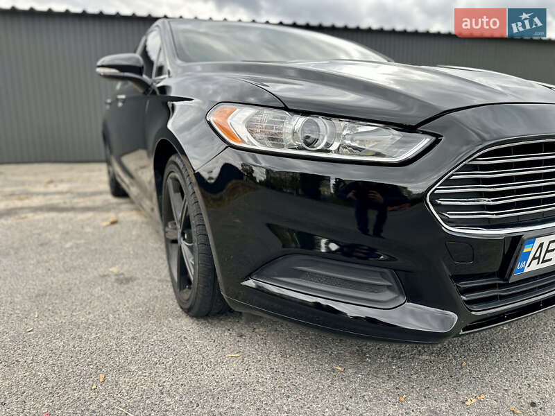 Седан Ford Fusion 2015 в Каменском