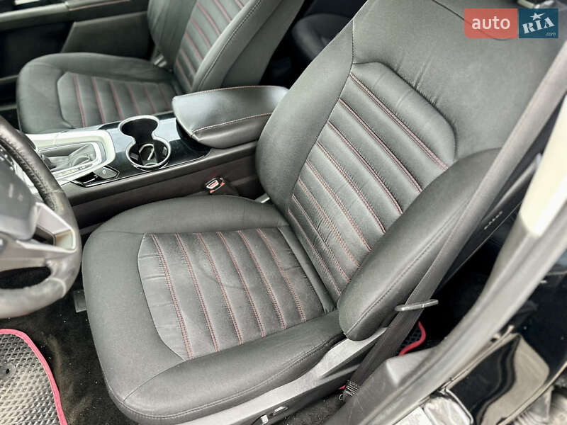 Седан Ford Fusion 2015 в Каменском